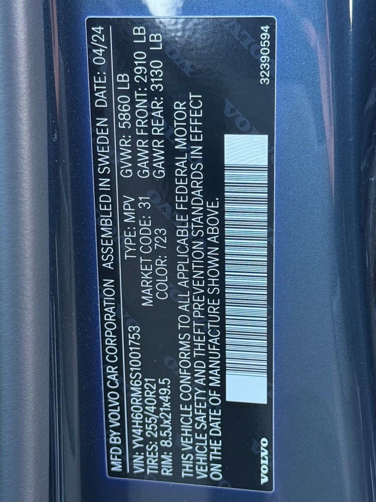 Used 2025 Volvo XC60 T8 Ultra w/ Protection Package Premier image 35