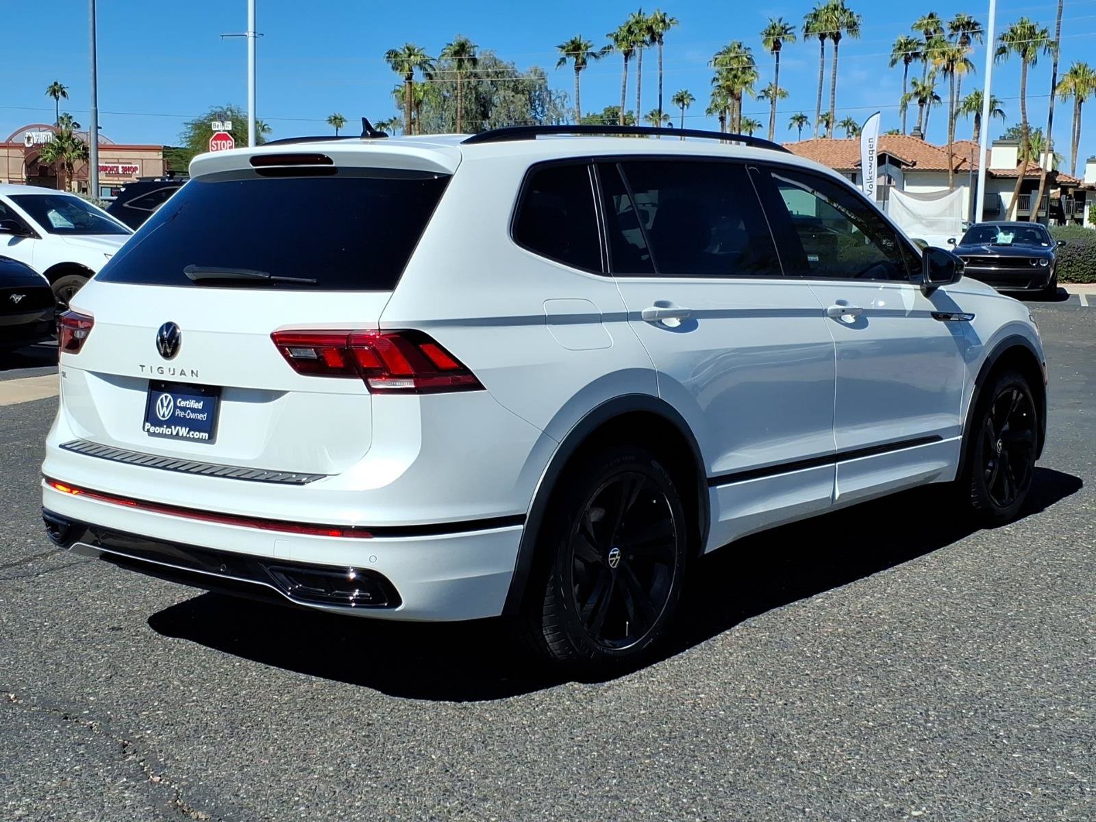 Certified 2023 Volkswagen Tiguan SE R-Line FWD image 7