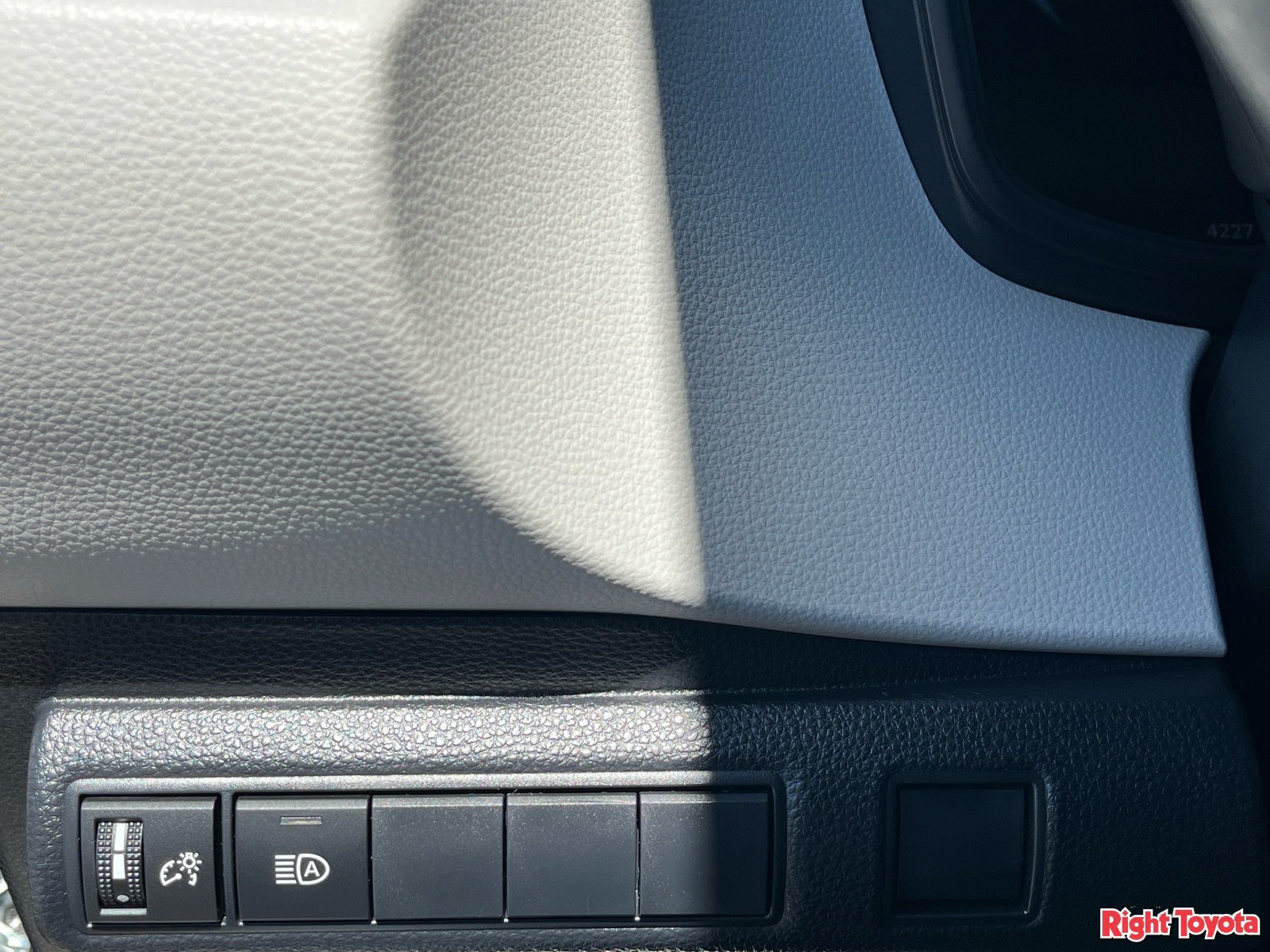 Certified 2026 Toyota Corolla LE w/ LE Premium Package FWD image 32