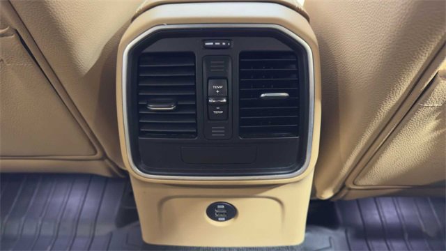 Used 2017 Porsche Macan S image 15