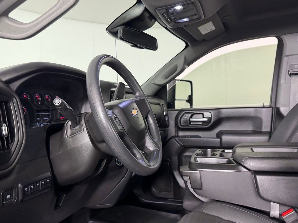 Used 2025 Chevrolet Silverado 3500 W/T w/ WT/CX Safety Package image 20