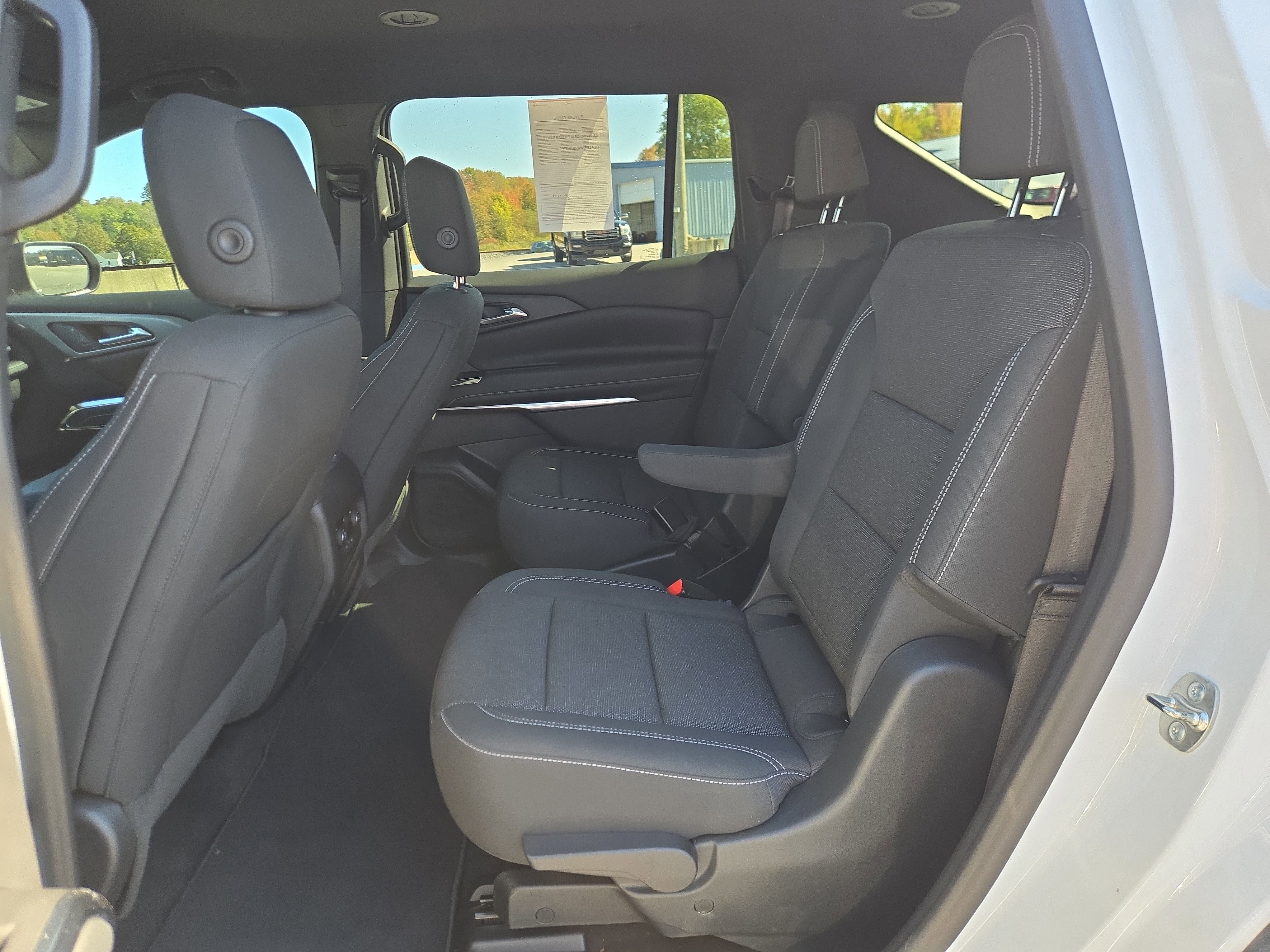 Used 2024 Chevrolet Traverse LT image 13