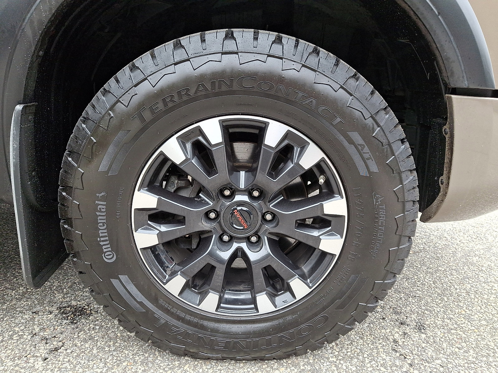 Used 2022 Nissan Titan PRO-4X w/ Pro-4x Convenience Package AWD/4WD image 8