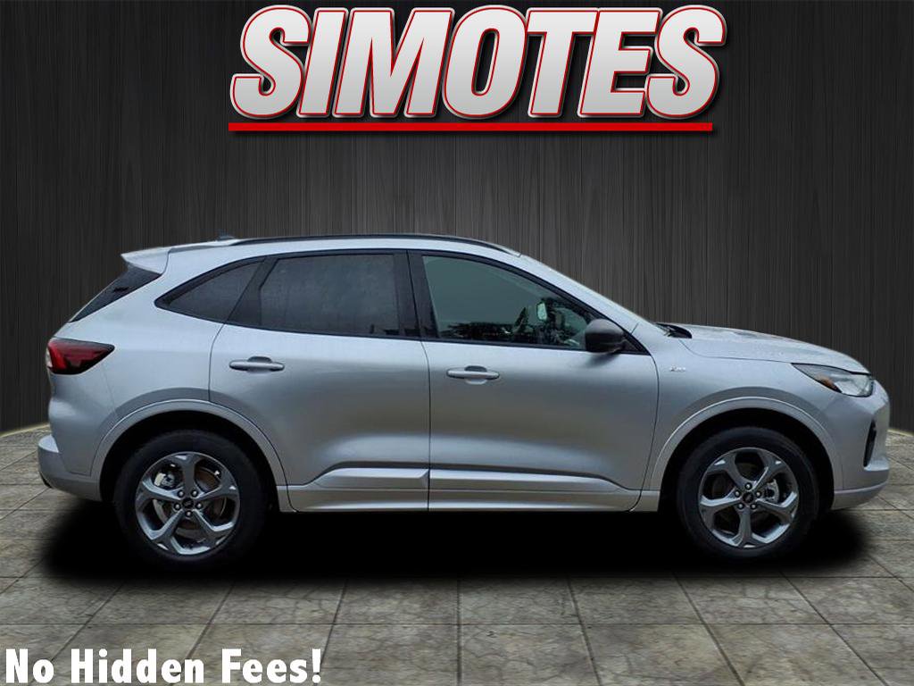 Used 2024 Ford Escape ST-Line image 2