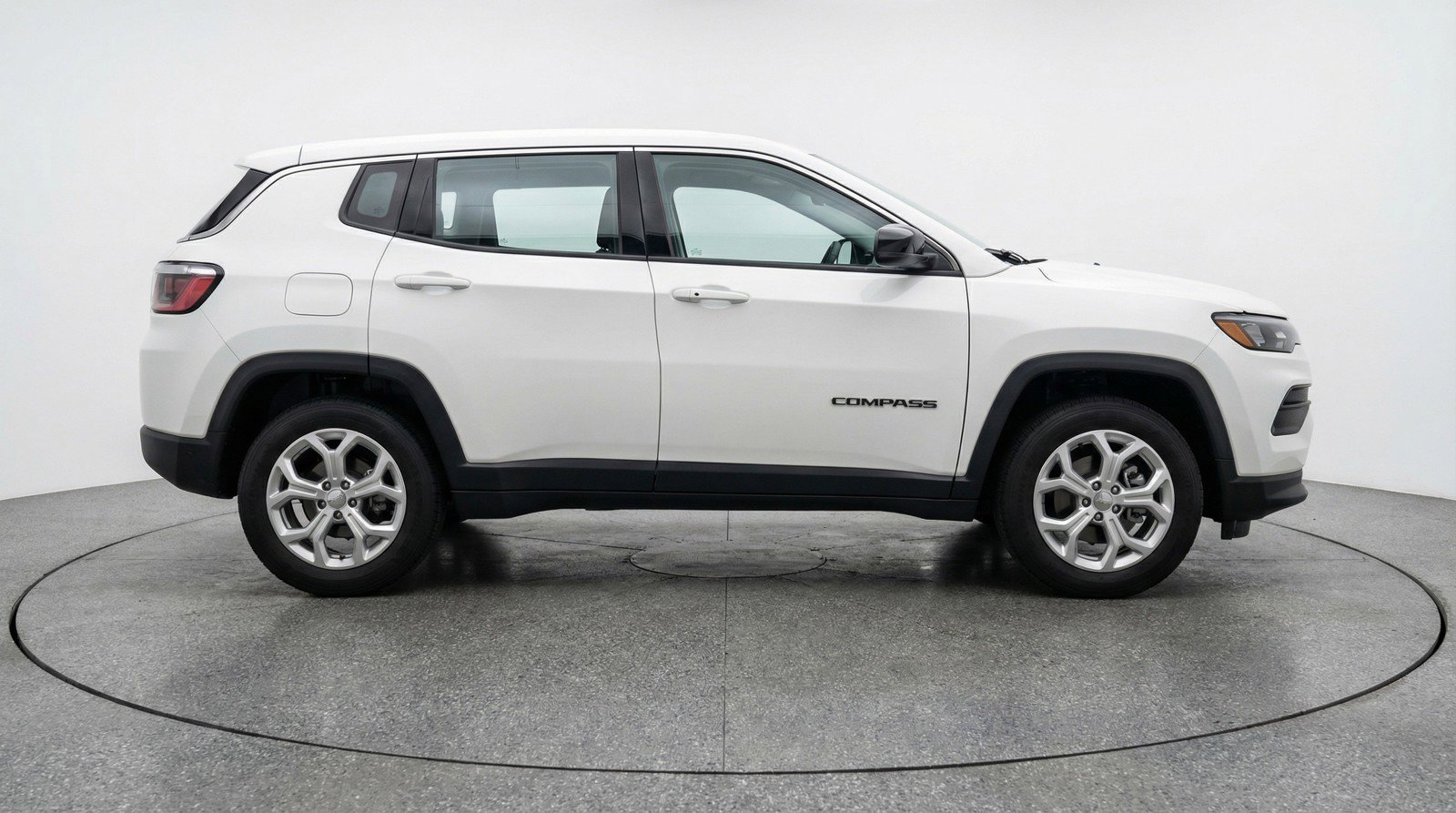 Used 2025 Jeep Compass Latitude image 11