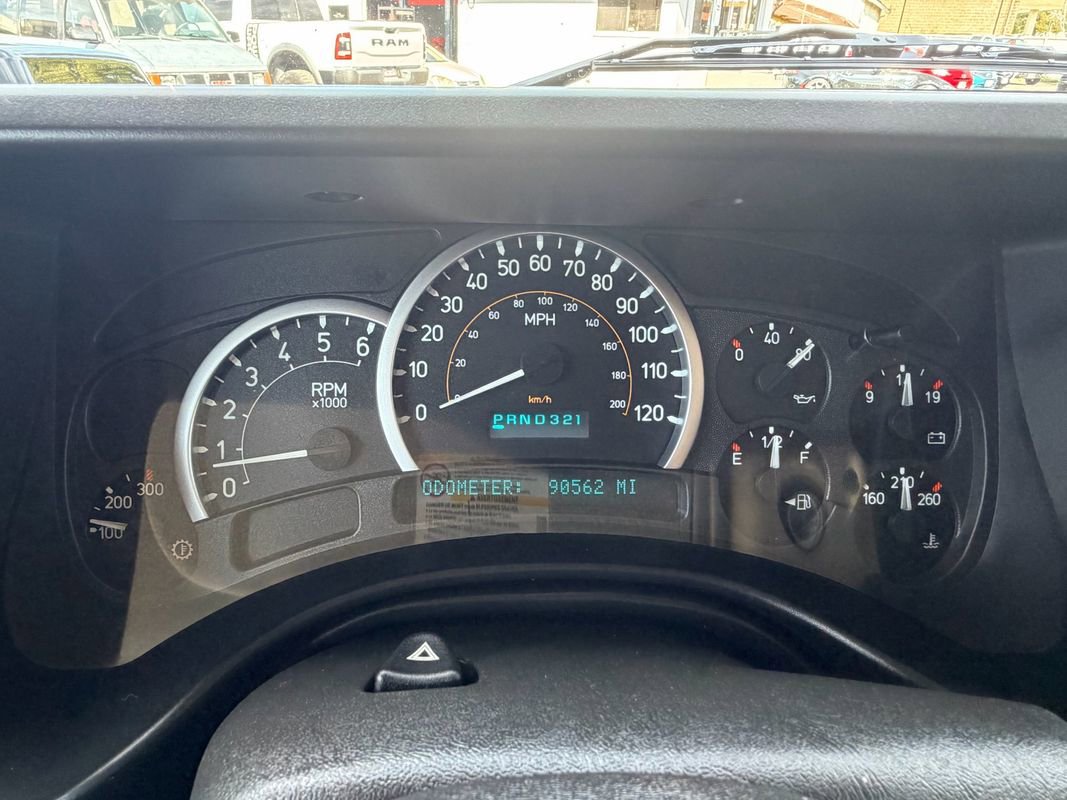 Used 2005 HUMMER H2 w/ Preferred Equipment Group image 37