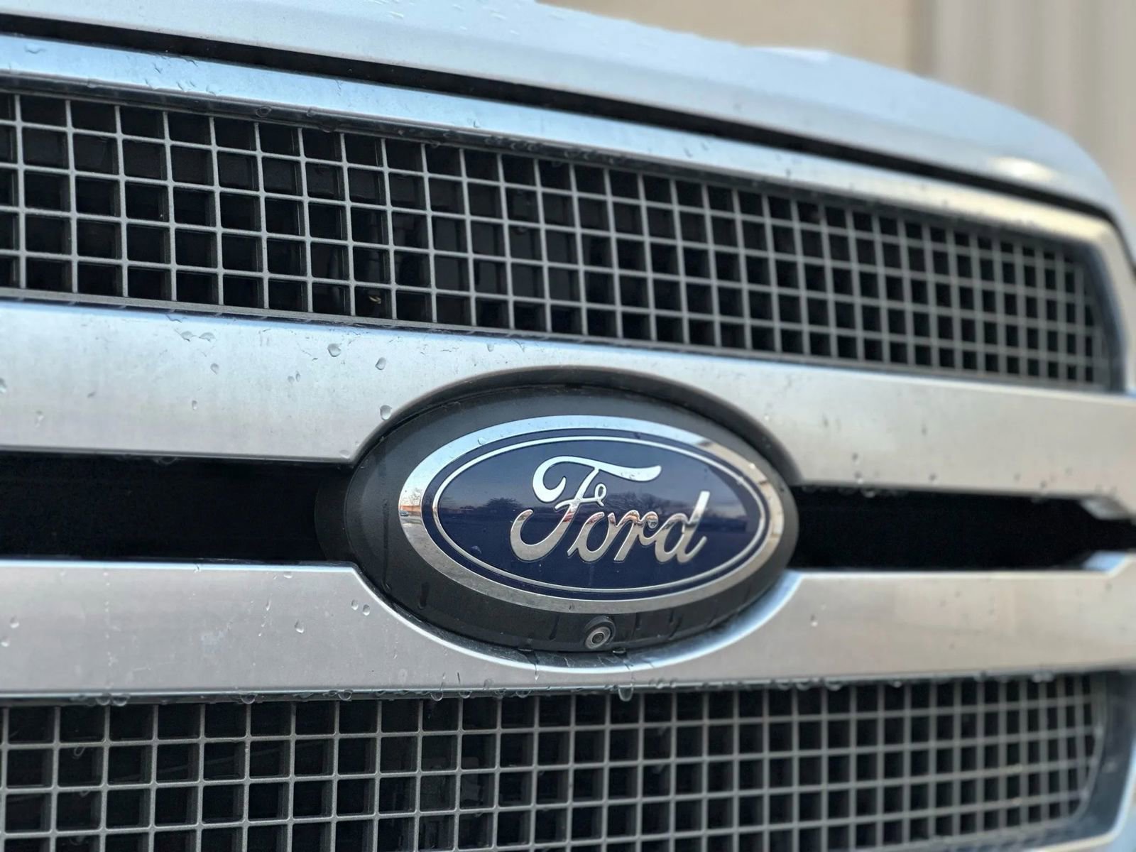 Used 2018 Ford F150 Platinum w/ Equipment Group 701A Luxury image 11