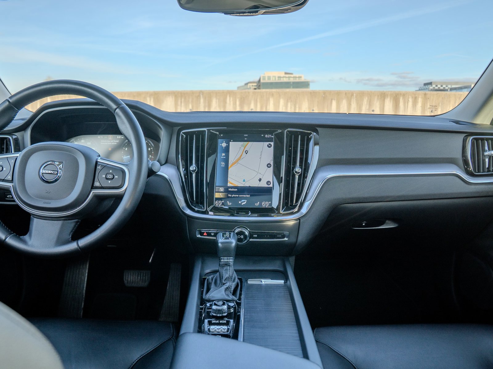 Used 2019 Volvo S60 T6 Momentum w/ Multimedia Package image 20