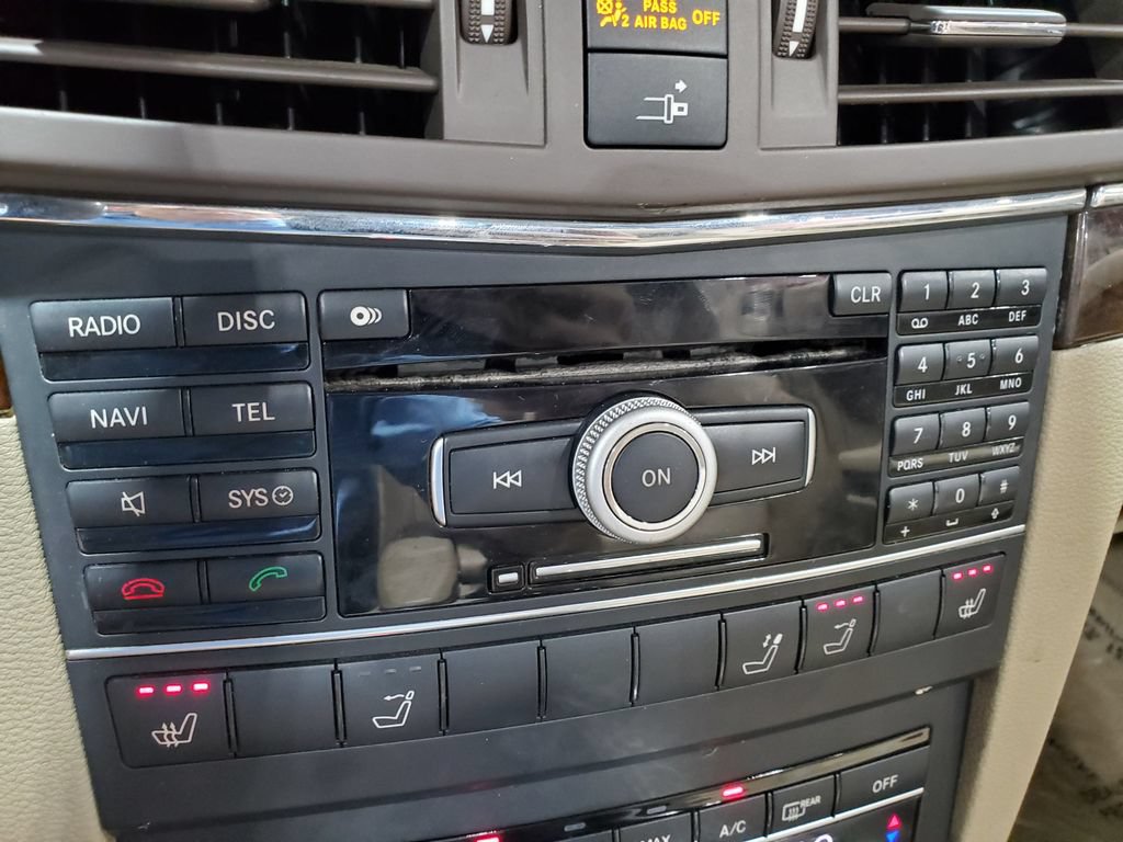 Used 2011 Mercedes-Benz E 350 Cabriolet image 30