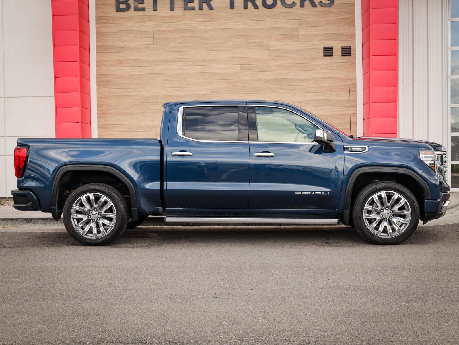 Used 2022 GMC Sierra 1500 Denali w/ Denali Reserve Package image 2