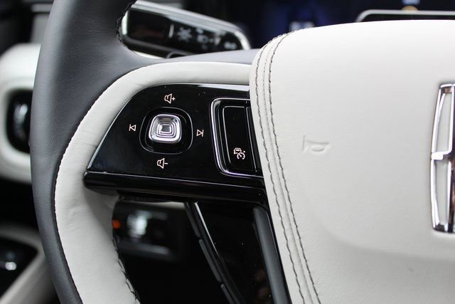 New 2026 Lincoln Aviator Reserve AWD/4WD image 17