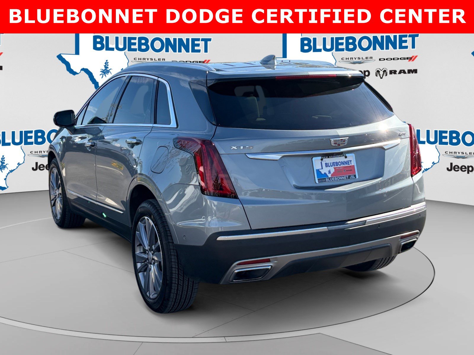 Used 2024 Cadillac XT5 Premium Luxury w/ Technology Package FWD image 7
