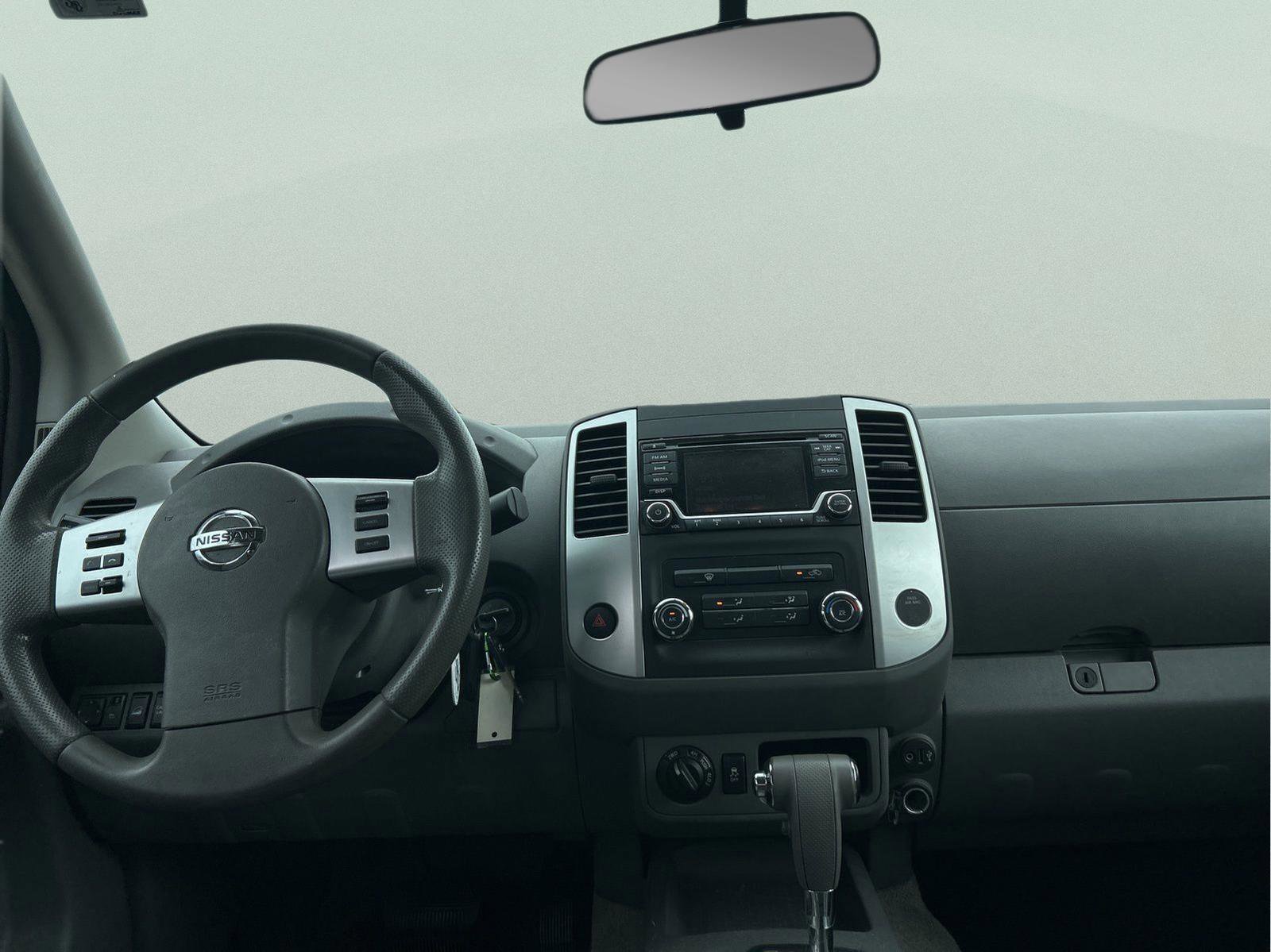 Used 2017 Nissan Frontier SV image 10