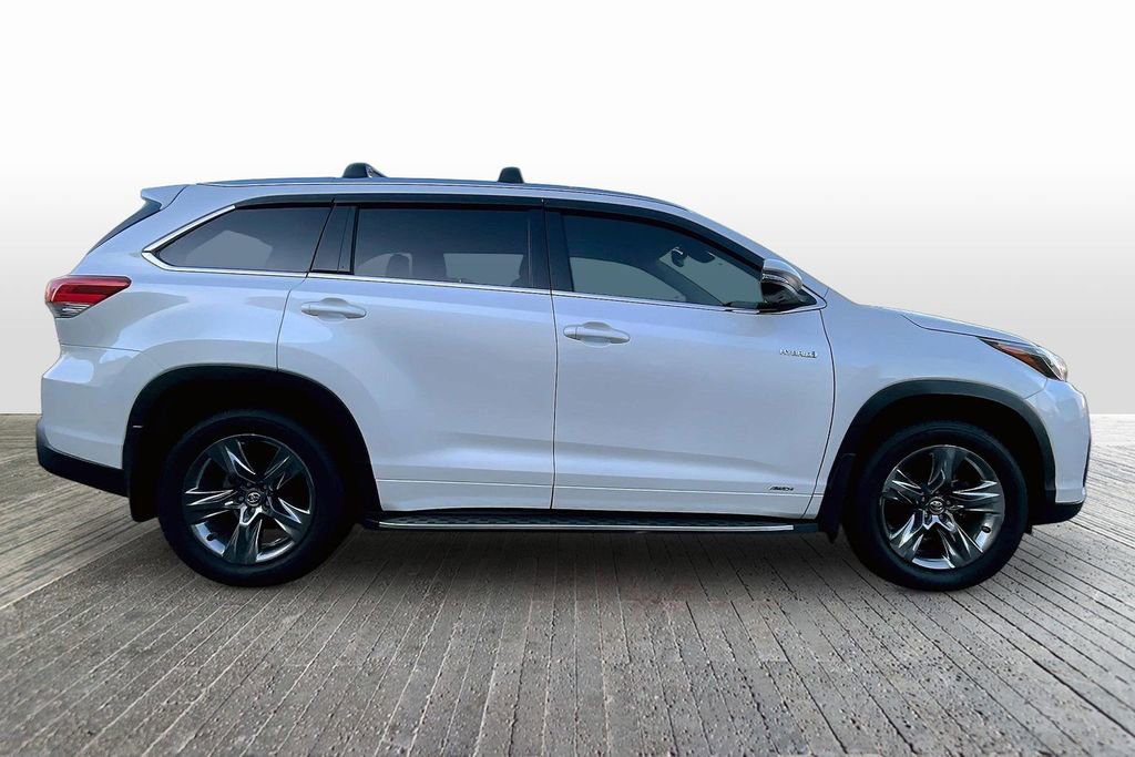 Used 2017 Toyota Highlander Limited Platinum image 8