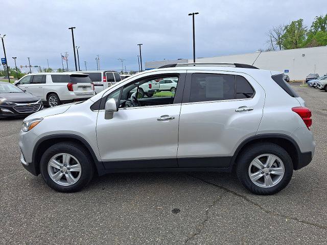 Used 2020 Chevrolet Trax LT w/ LT Convenience Package AWD/4WD image 4