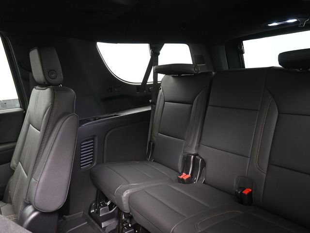 New 2026 Chevrolet Suburban High Country image 9