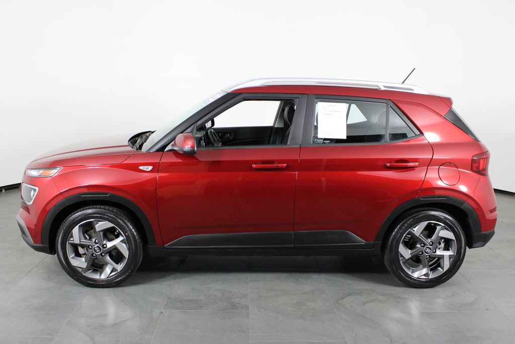 Certified 2023 Hyundai Venue Limited FWD image 12
