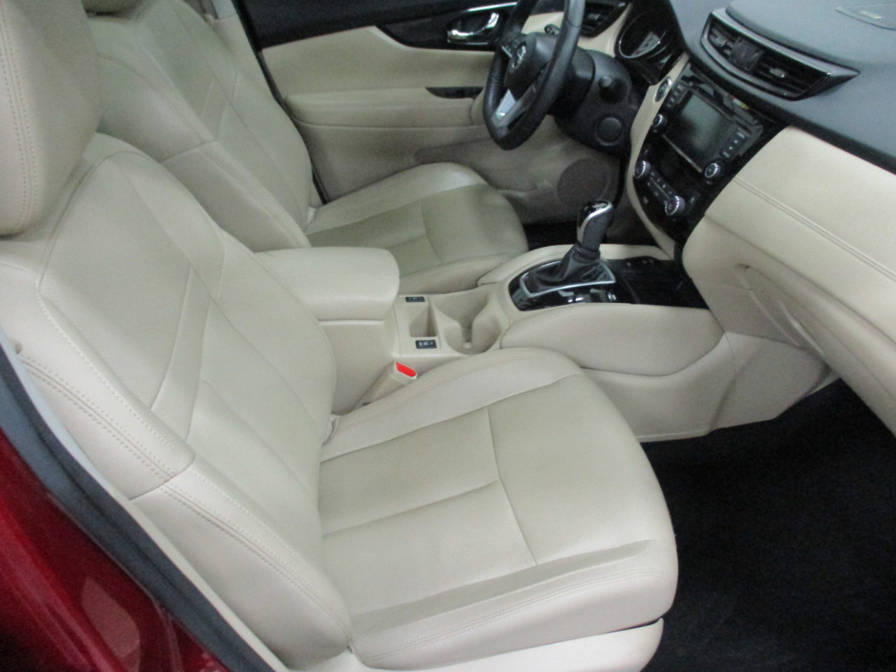 Used 2020 Nissan Rogue SL w/ Premium Package image 15