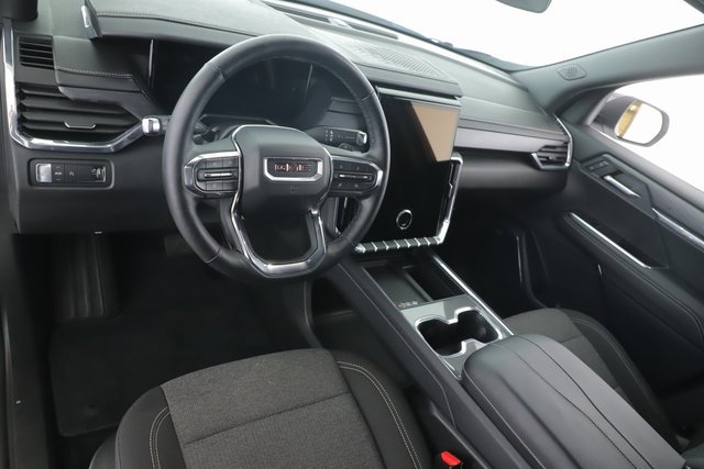 Used 2025 GMC Acadia Elevation image 14