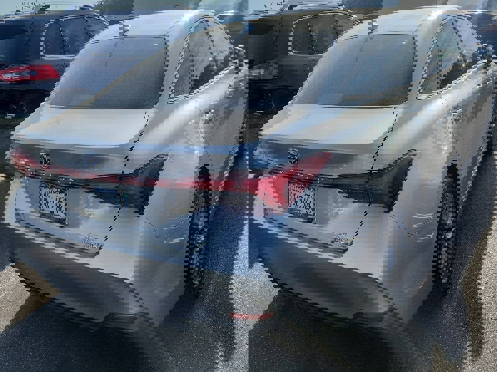 Used 2020 Toyota Avalon XLE w/ Moonroof Package FWD image 3