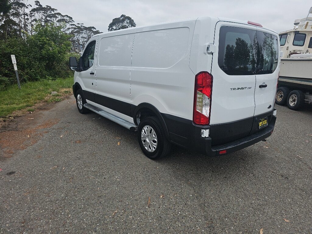 Used 2023 Ford Transit 250 Low Roof w/ Exterior Upgrade Package RWD image 3