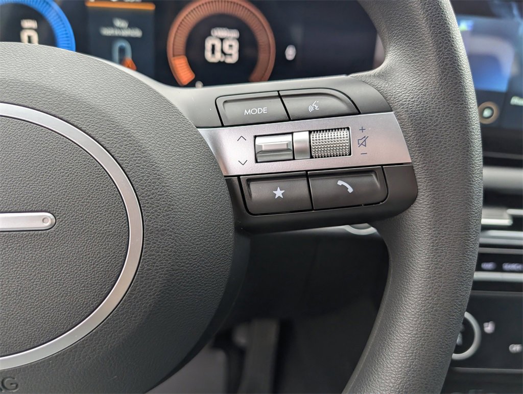 Certified 2025 Hyundai Santa Cruz SEL image 12