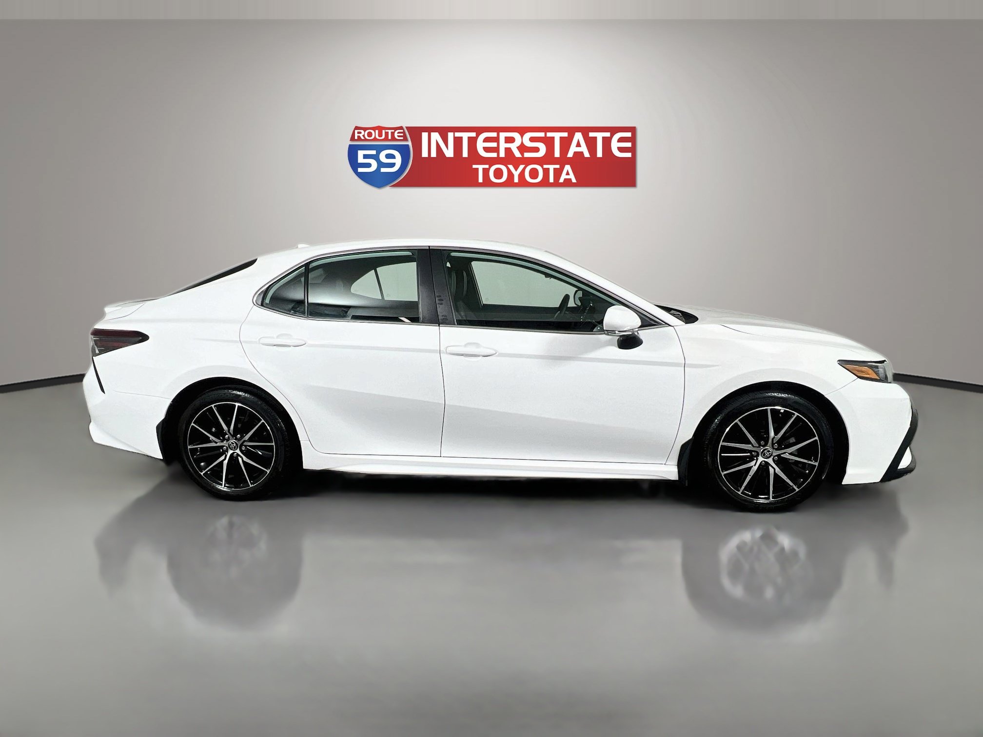 Certified 2024 Toyota Camry SE w/ Cold Weather Package AWD/4WD image 8