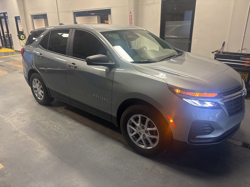 Used 2024 Chevrolet Equinox LS image 1
