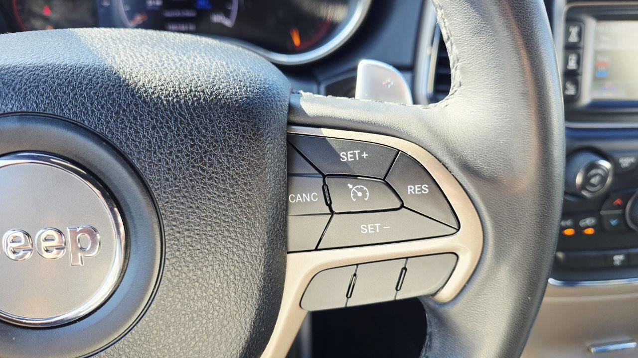 Used 2015 Jeep Grand Cherokee Laredo image 23