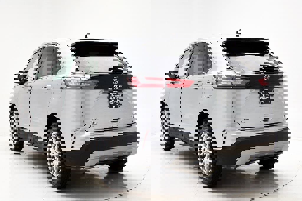 Used 2024 Ford Edge SEL image 7