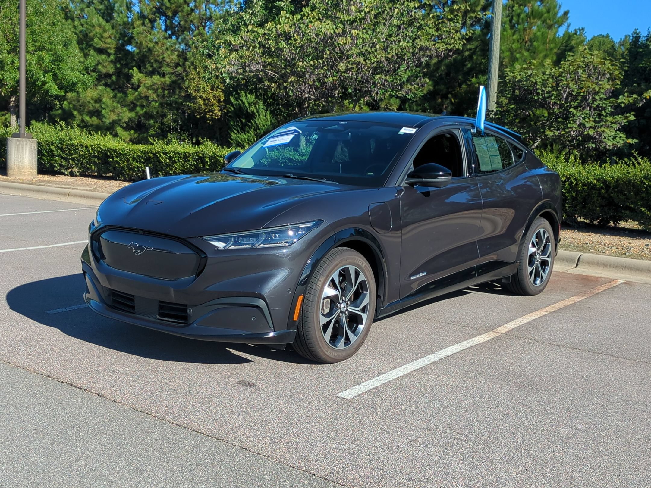Used 2022 Ford Mustang Mach-E Premium RWD image 8