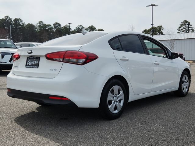Used 2017 Kia Forte LX image 5