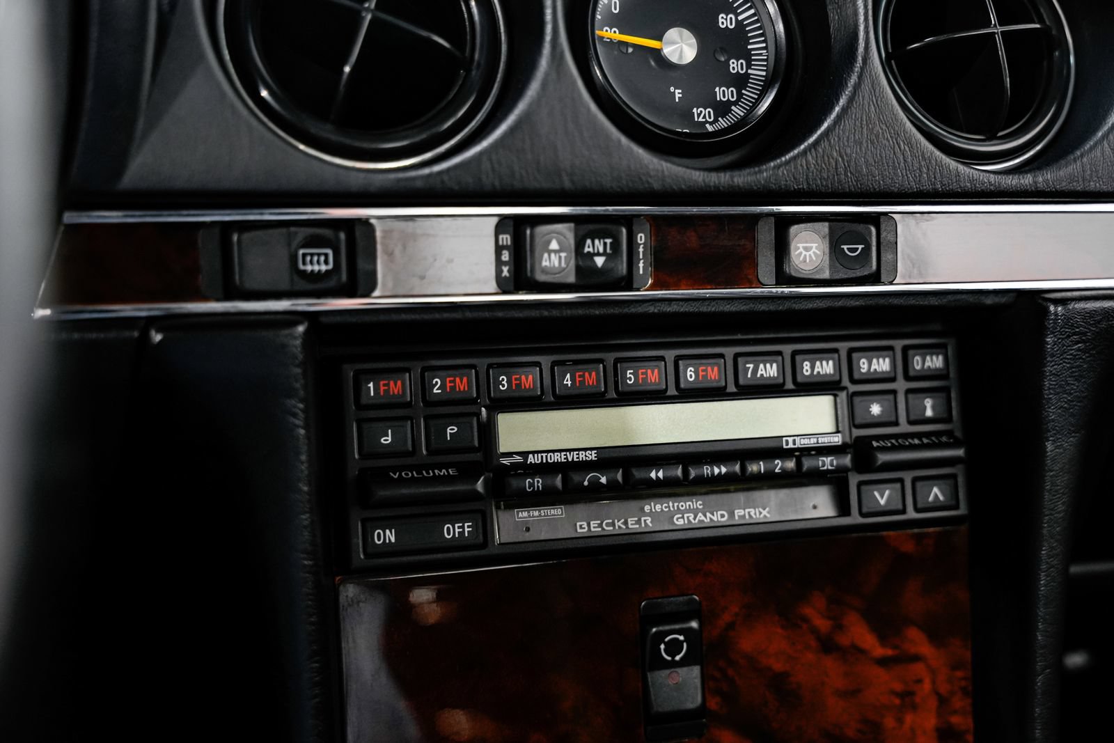 Used 1987 Mercedes-Benz 560 SL image 12
