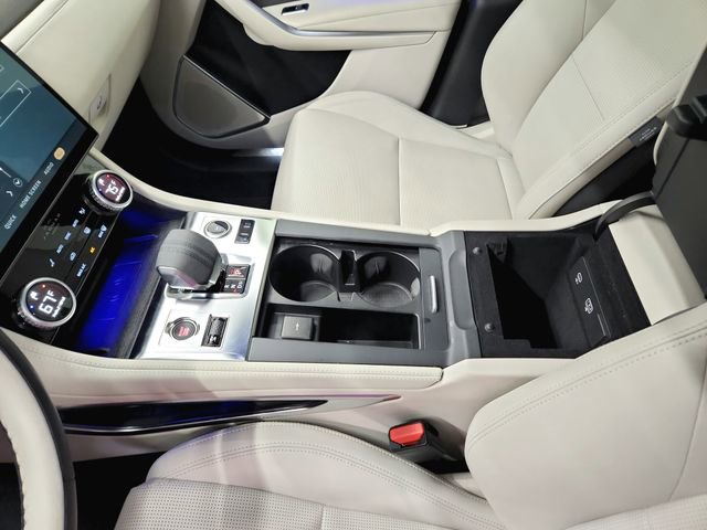 Used 2025 Jaguar F-PACE R-Dynamic S image 24