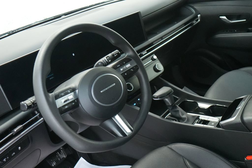 Used 2025 Hyundai Santa Cruz SEL image 12