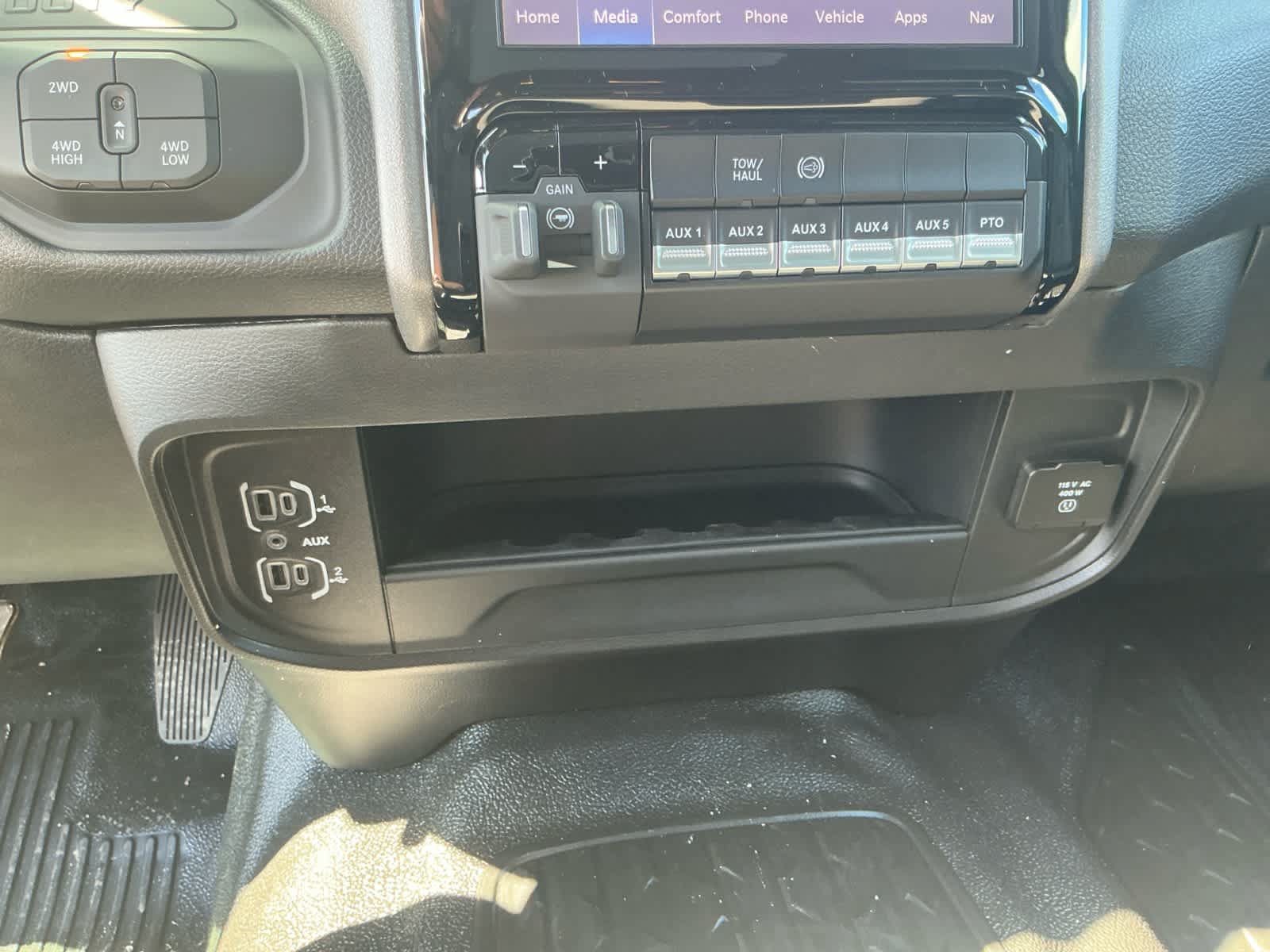 New 2026 RAM 3500 Tradesman AWD/4WD image 26