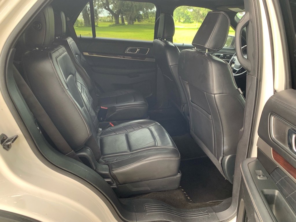 Used 2018 Ford Explorer Platinum image 10