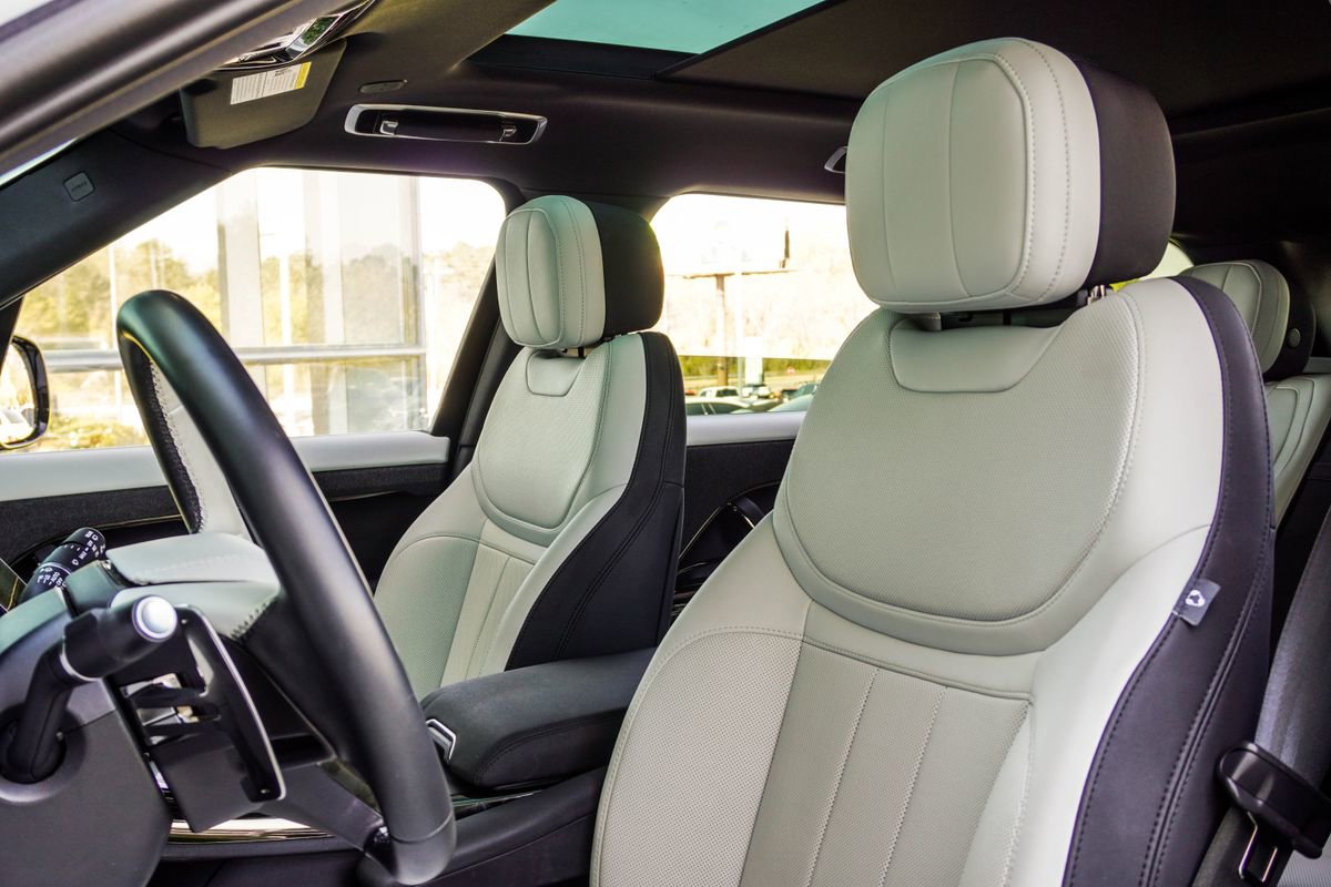 Used 2023 Land Rover Range Rover Sport SE Dynamic image 39