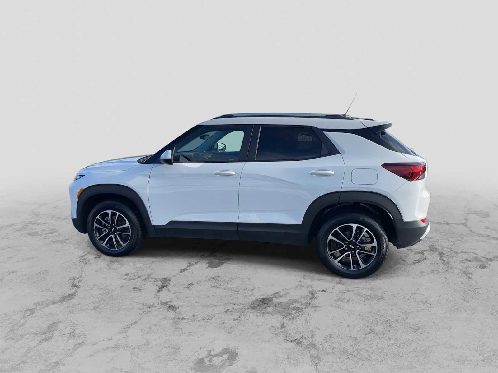 Used 2025 Chevrolet TrailBlazer LT image 5