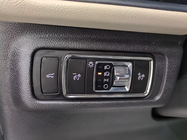 Used 2025 Lincoln Corsair Reserve w/ Equipment Group 202A AWD/4WD image 24