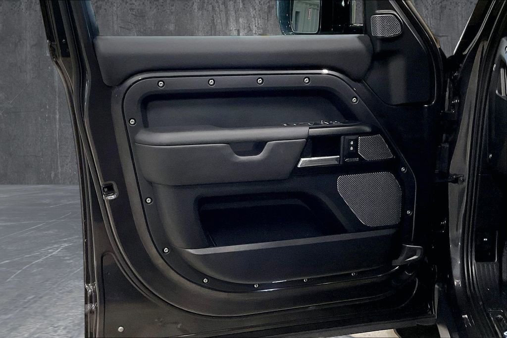 Used 2024 Land Rover Defender 110 Carpathian Edition AWD/4WD image 20