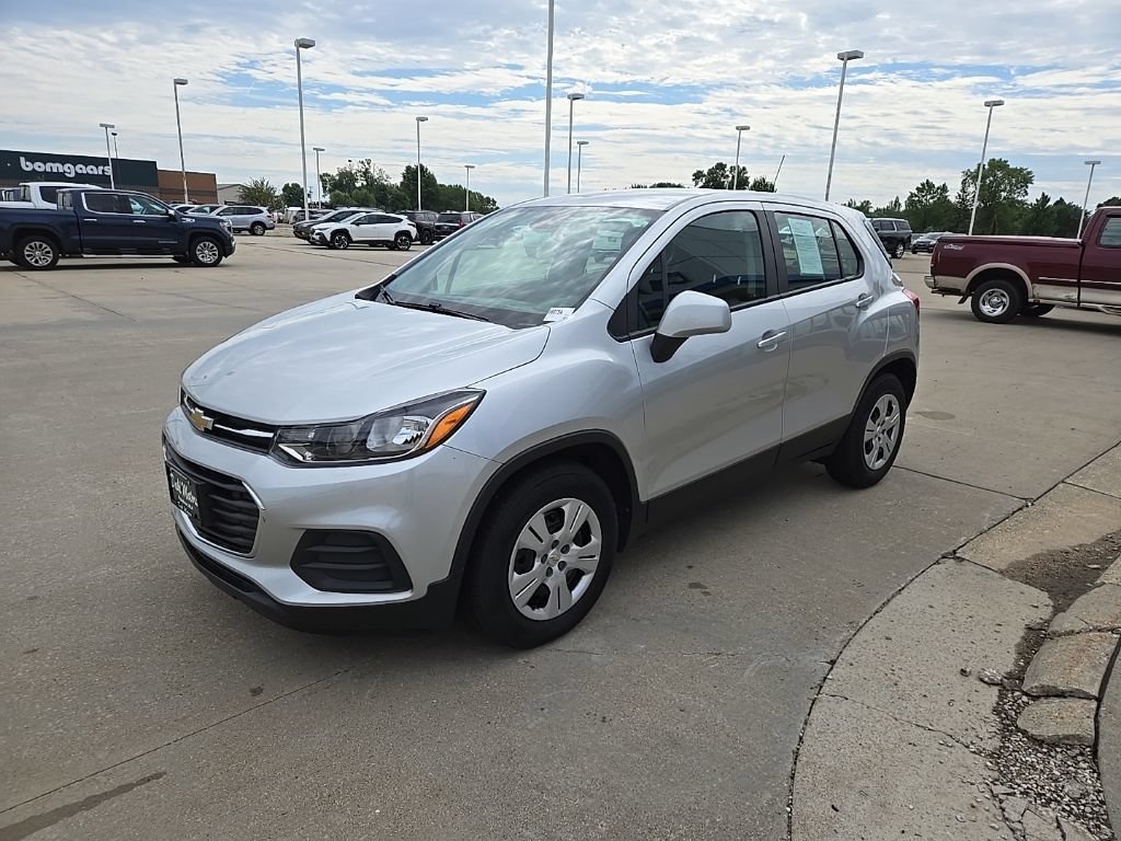 Used 2017 Chevrolet Trax LS FWD image 4