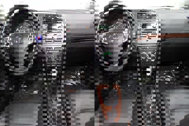 Used 2008 Saab 9-3 2.0T w/ Moonroof Package image 2