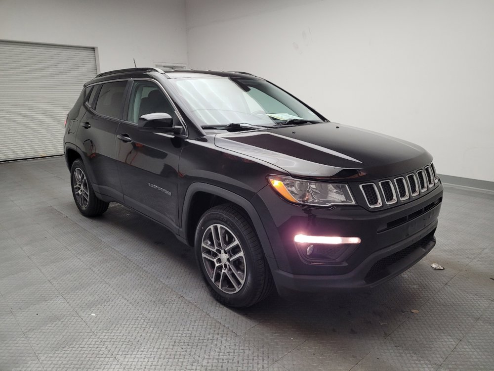 Used 2017 Jeep Compass Latitude w/ Popular Equipment Group AWD/4WD image 13