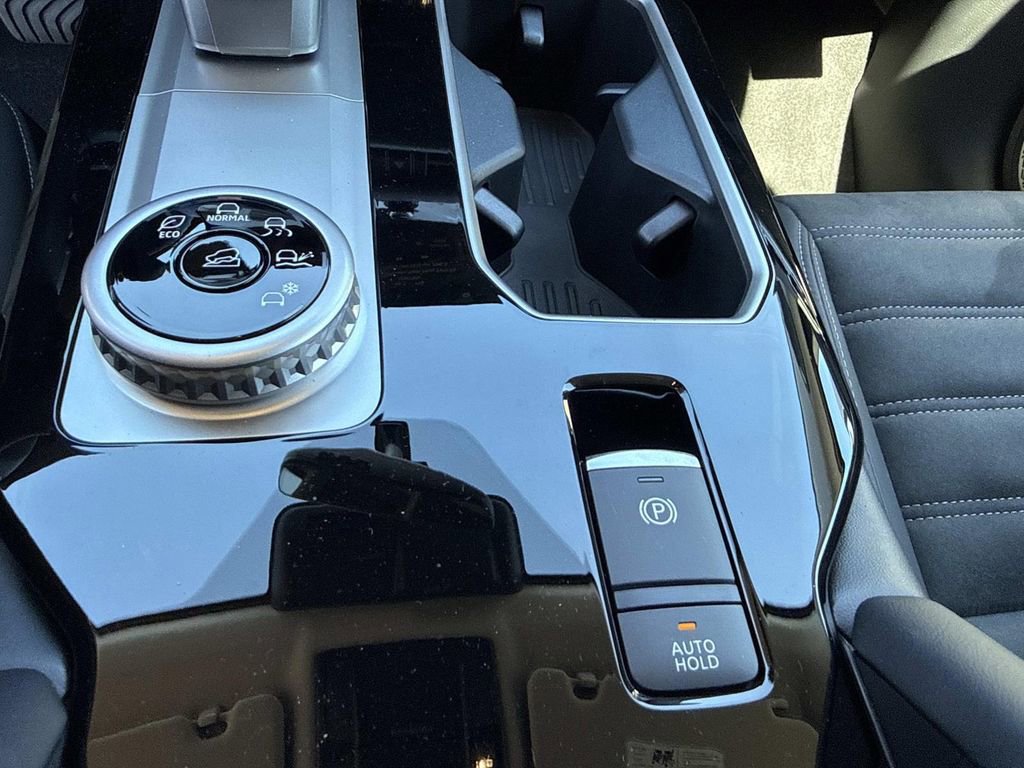 New 2026 Mitsubishi Outlander SE image 34