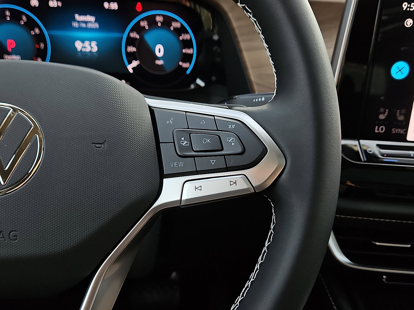 New 2026 Volkswagen Atlas SE image 20