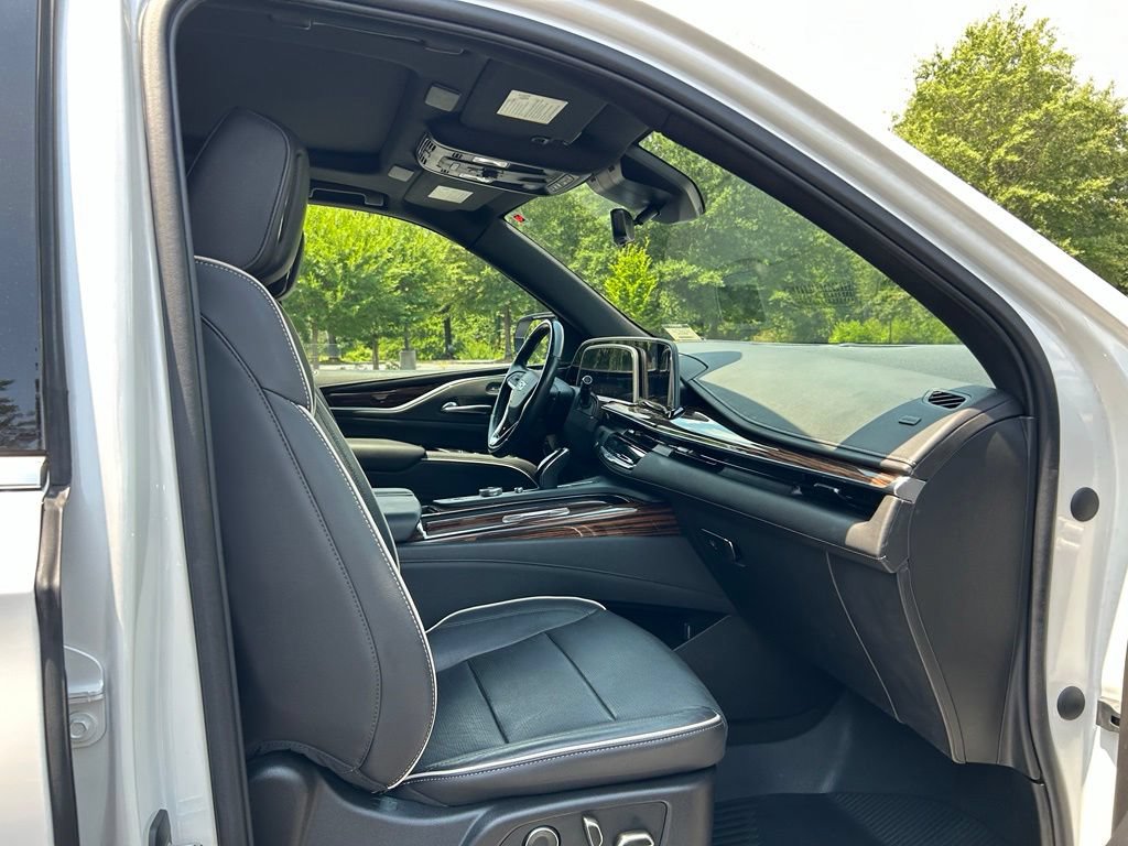 Used 2021 Cadillac Escalade Premium Luxury AWD/4WD image 42