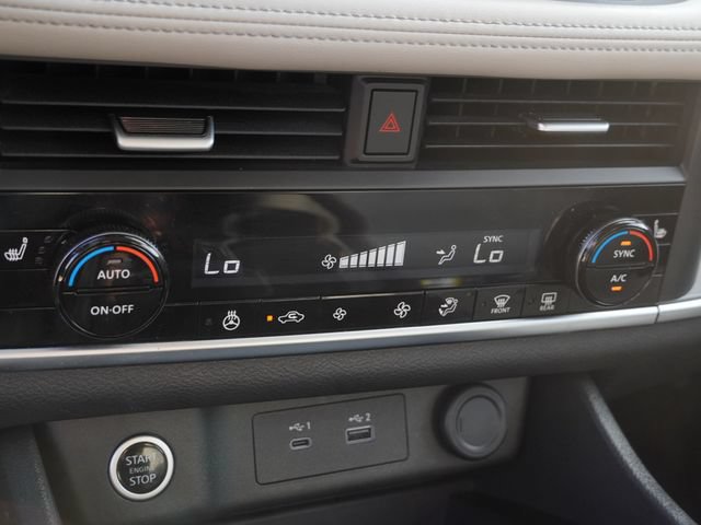 Used 2023 Nissan Rogue SV w/ SV Premium B Package FWD image 26