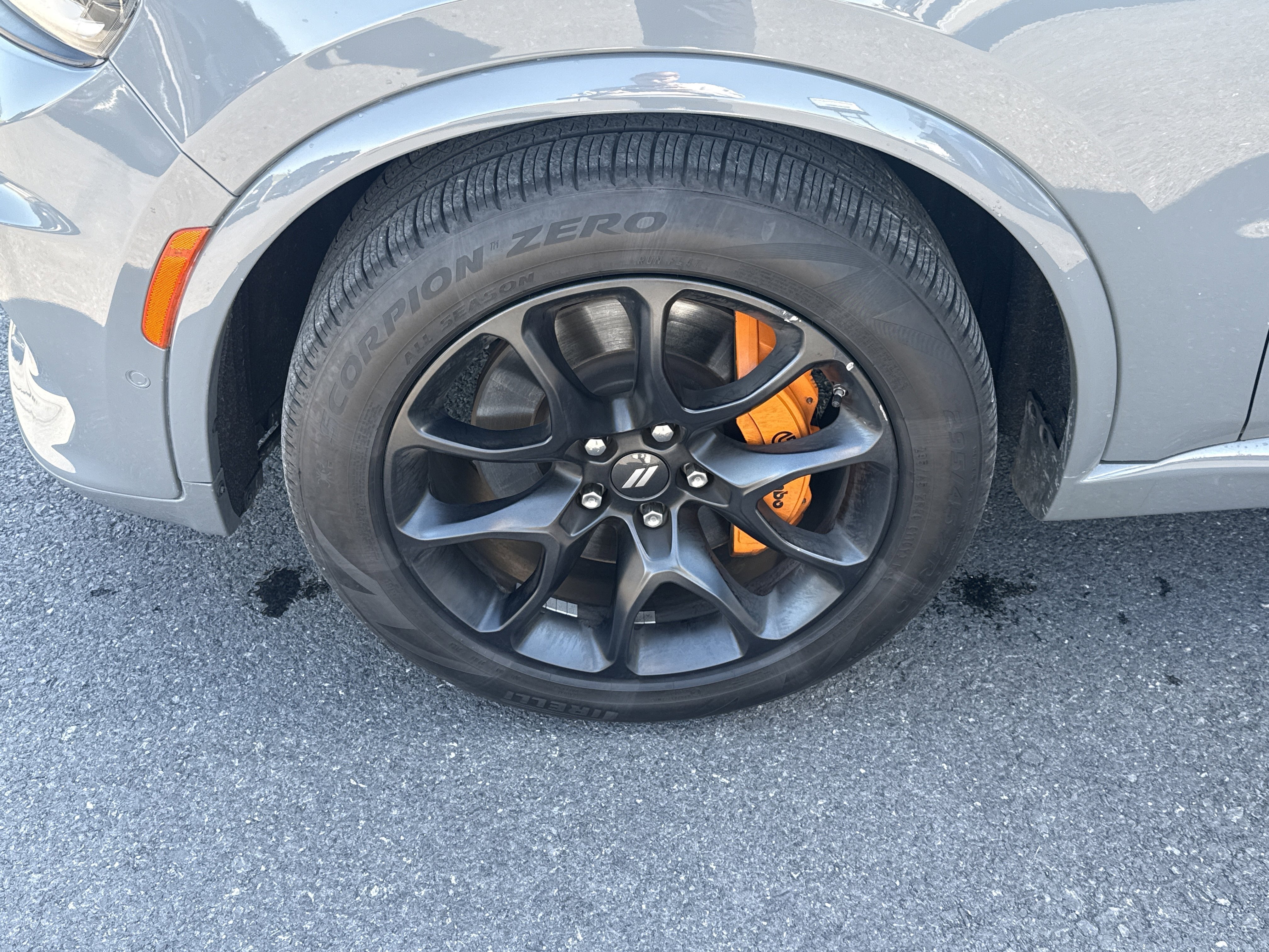 Used 2023 Dodge Durango R/T w/ Hemi Orange Plus Package AWD/4WD image 10