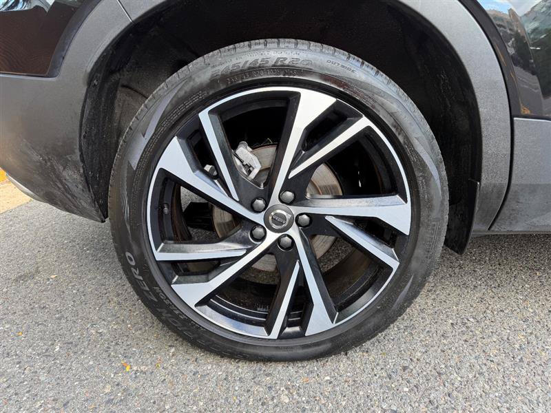 Used 2020 Volvo XC40 T5 R-Design w/ Protection Package Premier AWD/4WD image 17